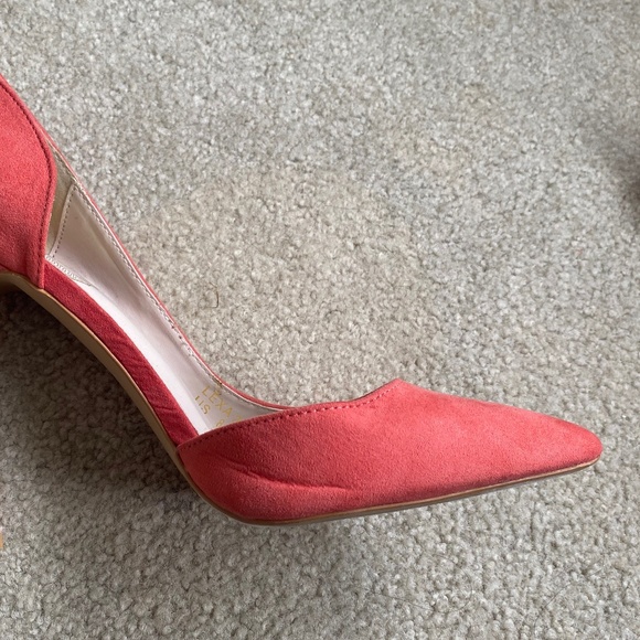 EUC, Faux Suede Heels in Coral, Size 8.5 - Picture 7 of 9